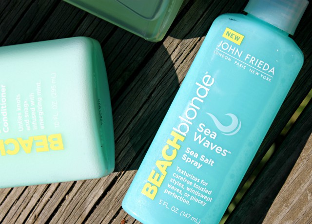 Beachy waves tutorial for fine hair with John Frieda® Beach Blonde™ >> http://bit.ly/1FRqrN2 | via @glamorable