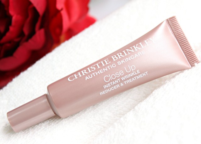 Find out what makes Christie Brinkley Close Up Instant Wrinkle Reducer & Treatment an interesting and unique beauty tool to have in your skin care arsenal >> https://glamorable.com | via @glamorable
