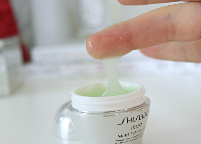 A Solution For Problem Skin - Shiseido IBUKI Multi Solution Gel Review. Read more at >> www.glamorable.com | via @glamorable