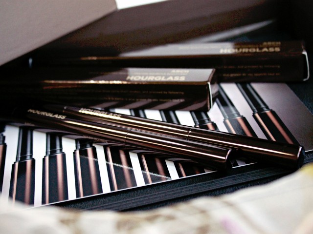 Hourglass Arch Brow Warm Blonde Swatch. Read more at >> www.glamorable.com | via @glamorable