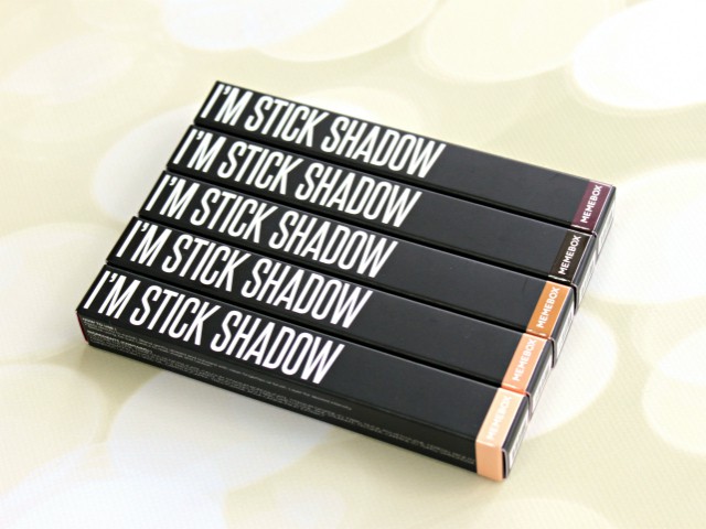 Memebox I'm Stick Shadow Review. Read more at >> www.glamorable.com | via @glamorable