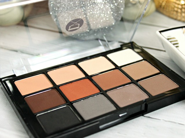 Holiday Gift Guide: Personal Favorites - Viseart Eyeshadow Palette Neutral Matte. Read more at >> www.glamorable.com | via @glamorable