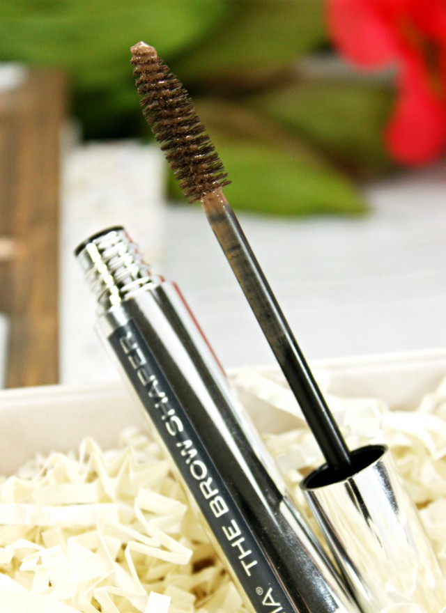 How to achieve eyebrows on fleek with Mirabella The Brow Pencil and The Brow Shaper. Read more at >> www.glamorable.com | via @glamorable