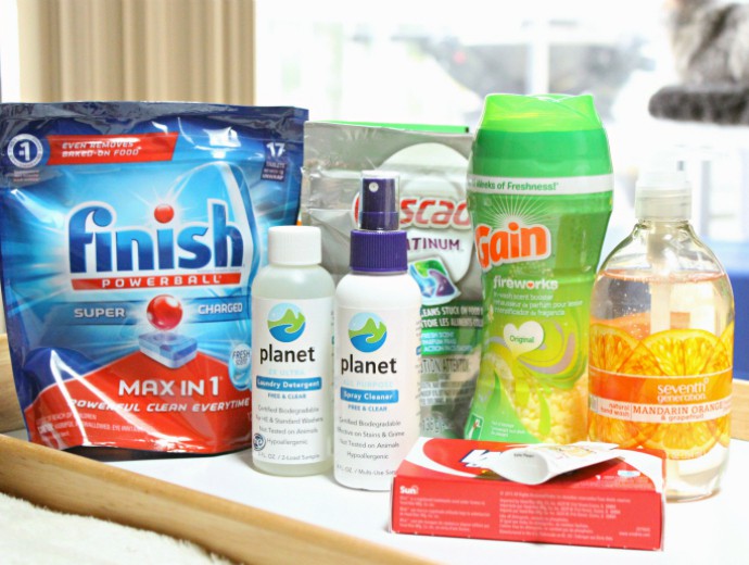 Cleaning product sample box
