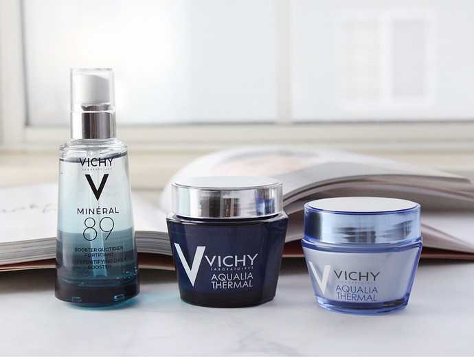 Best French pharmacy products for dry and dehydrated skin & Vichy skincare review - Mineral 89 Hyaluronic Acid Face Moisturizer, Aqualia Thermal Rich Cream, Aqualia Thermal Night Spa Replenishing Anti-Fatigue Sleeping Mask - via @glamorable #skincare #vichy #frenchbeauty #parisianbeauty #frenchskincare #frenchpharmacy