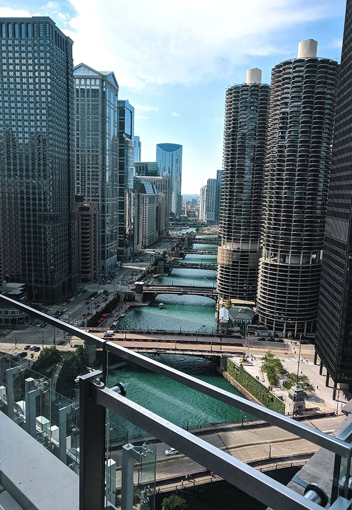 LH Rooftop Restaurant Review: Chicago Dining with a View