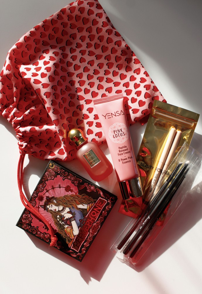 Ipsy Glam Bag Plus February 2022 Unboxing & Review