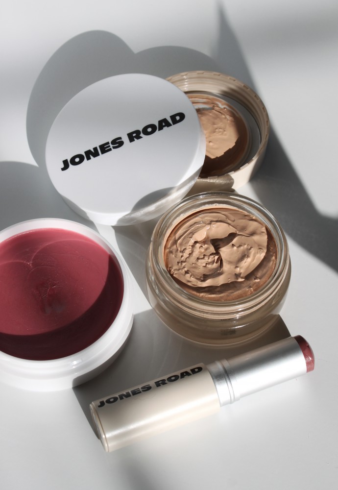 Jones Road Review, Swatches of The Overachiever Mauve Rose, Miracle Balm Flushed, What The Foundation Porcelain
